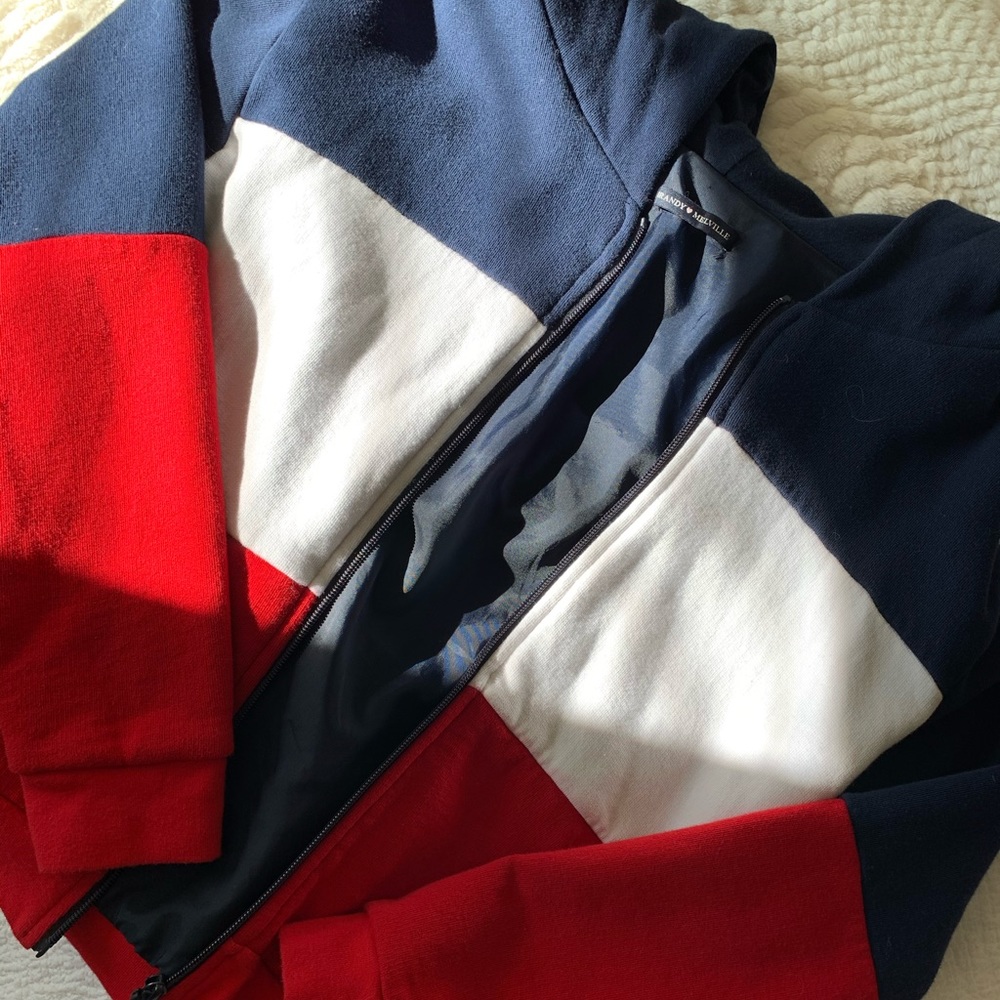 BRANDY MELVILLE ZIP UP